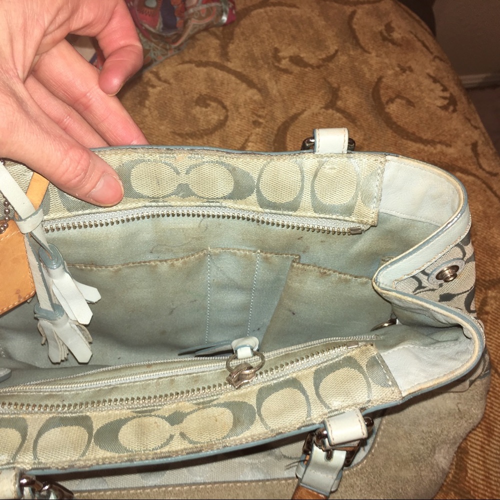 Authentic Coach - Picture 3 of 13